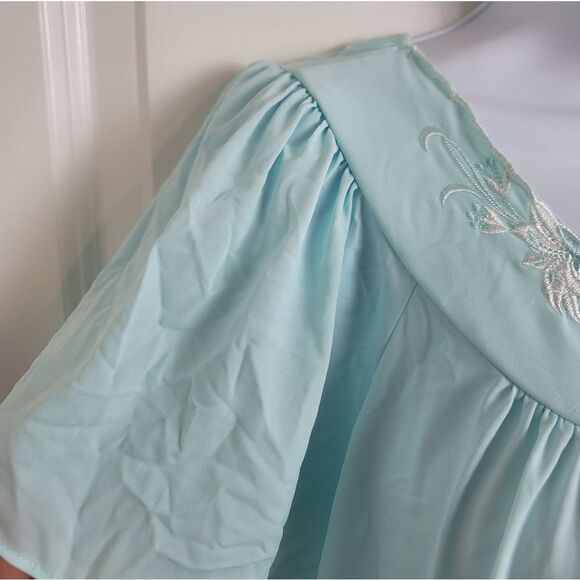 MISS ELAINE Nylon Nightgown - Picture 4 of 9